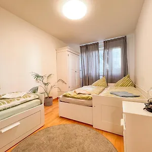 Apartment 2 Mit Terrasse Und Tiefgaragenstellplatz In Zentrum Von, Leipzig
